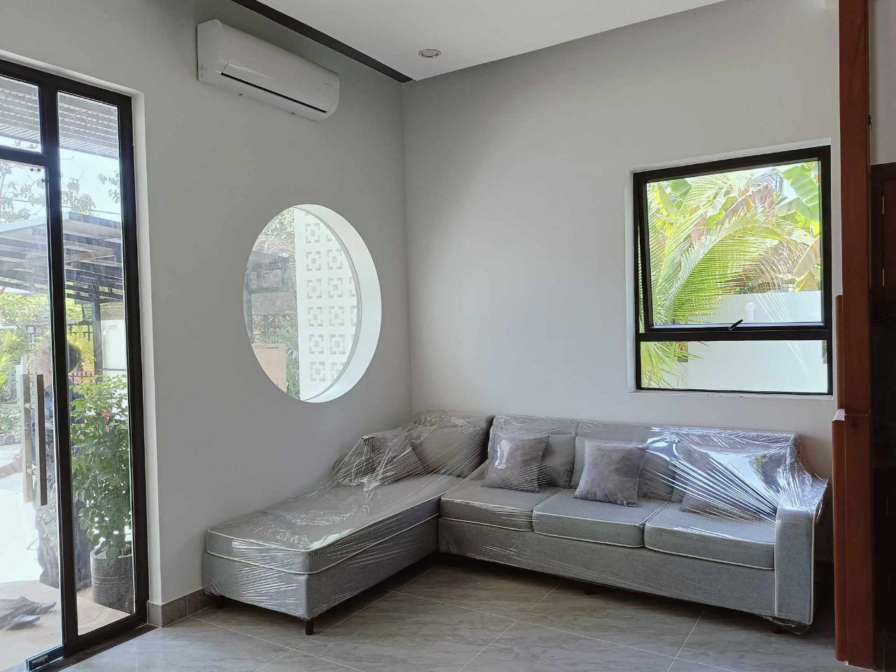 Private Modern House with Garden — photo 5