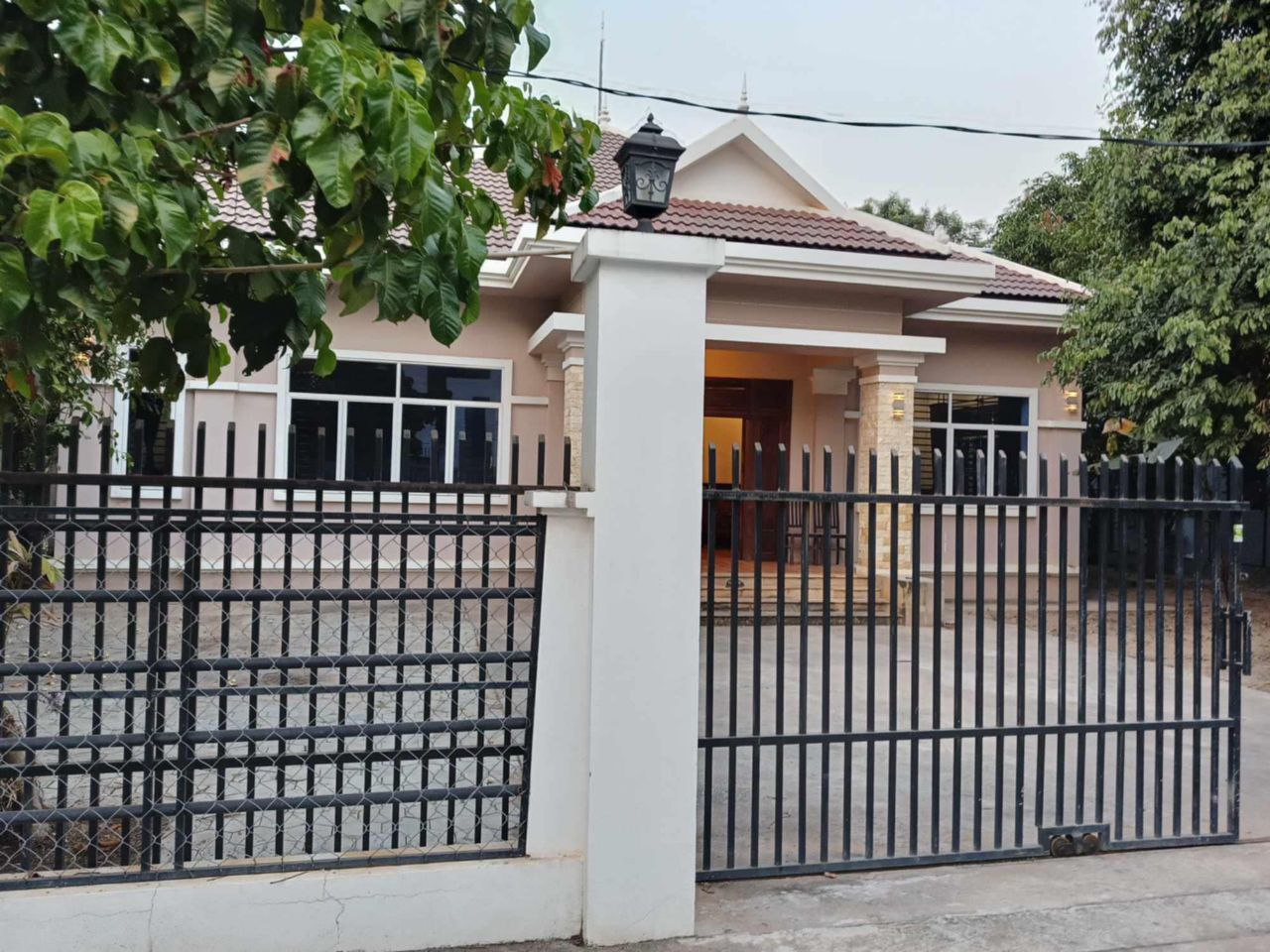 Four-Bedroom House near the River for Rent — photo 2