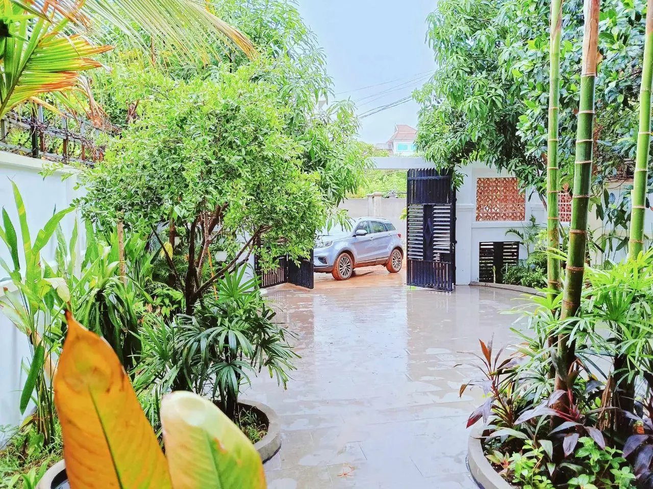 Fully Furnished Khmer House with Garden — photo 8