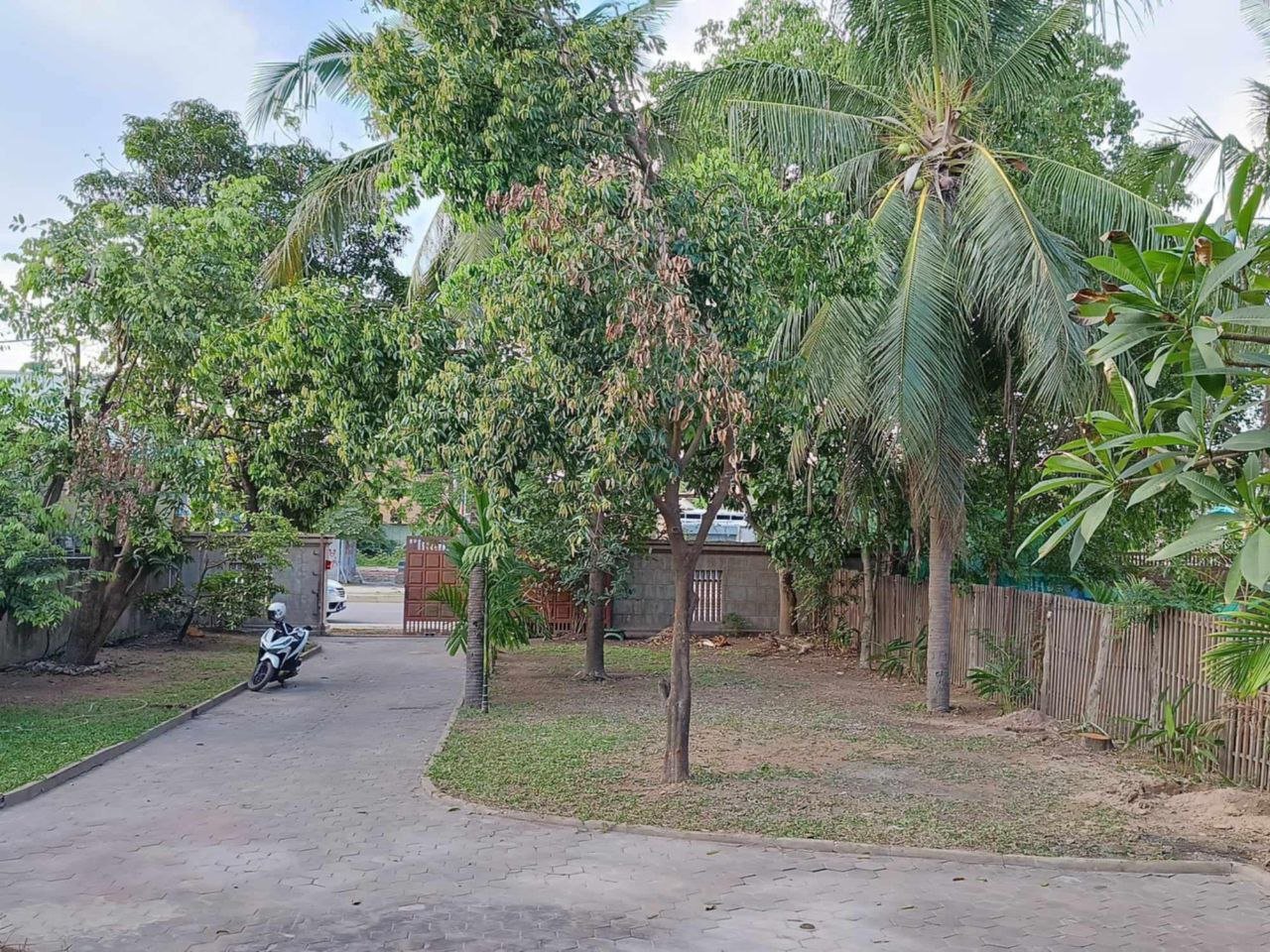 Private House with Garden for Rent — photo 2